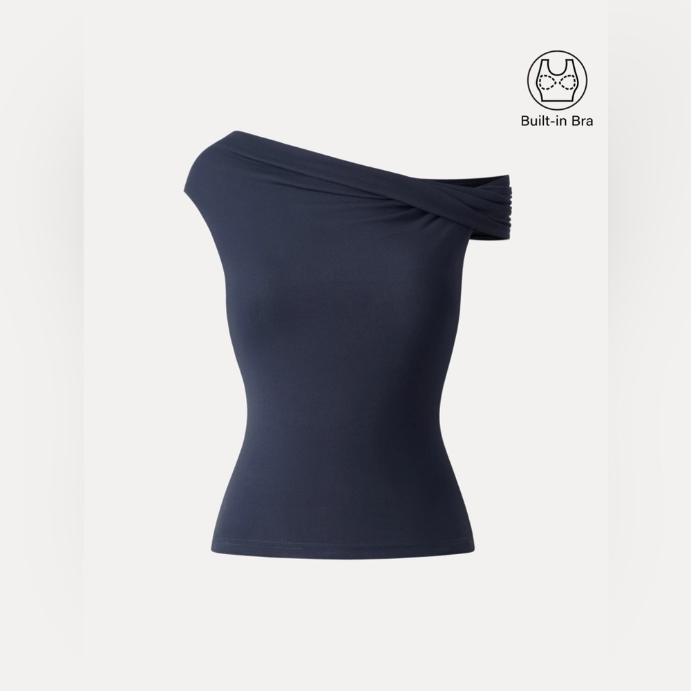 Eco-SkinKiss® Multi-wear Versatile Necklines Brami Top 
Midnight Blue Size Large